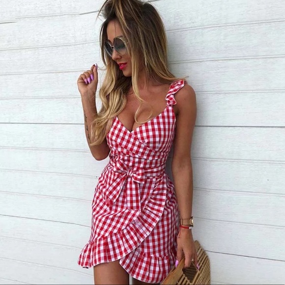 Dresses & Skirts - Red gingham ruffle tie dress